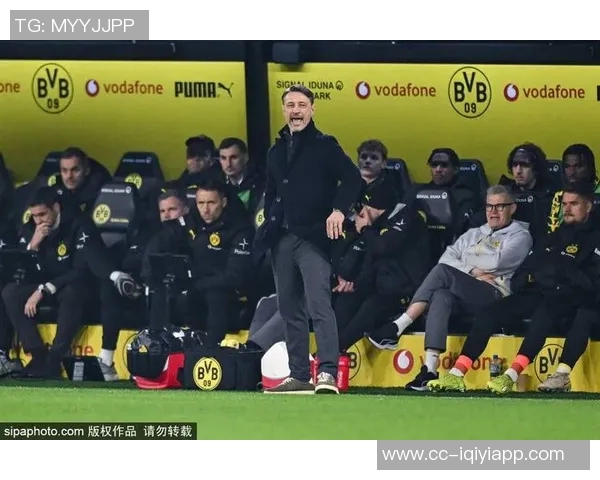 拜仁门将佩雷茨正式租借加盟南安普顿至本赛季结束