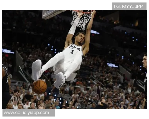 文班亚马创历史新纪录六场比赛至少五记三分与五次盖帽独角兽表现惊艳